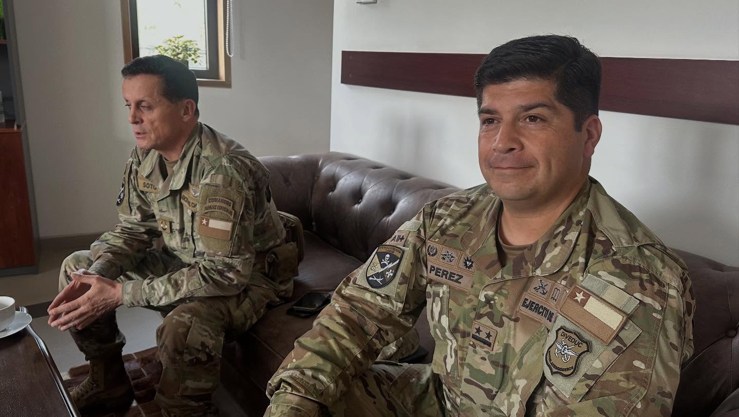 Reunión entre Alcalde de Cunco y Jefe de Defensa Nacional