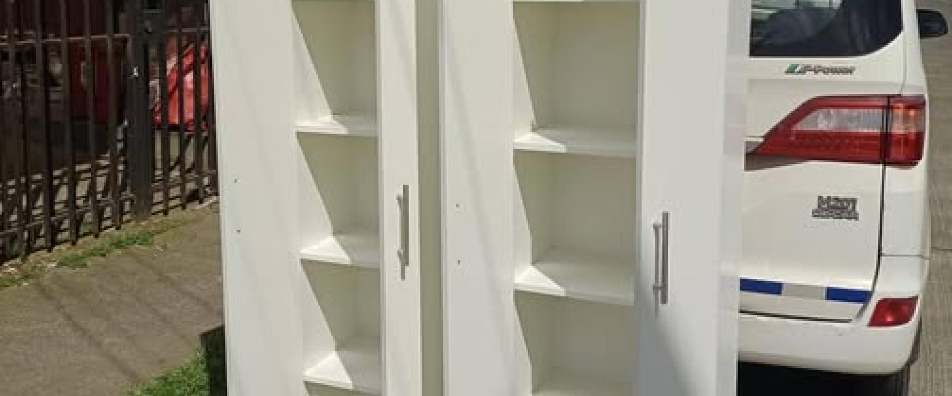 Muebles blancos (Alto 185, Ancho 50, Fondo 30)