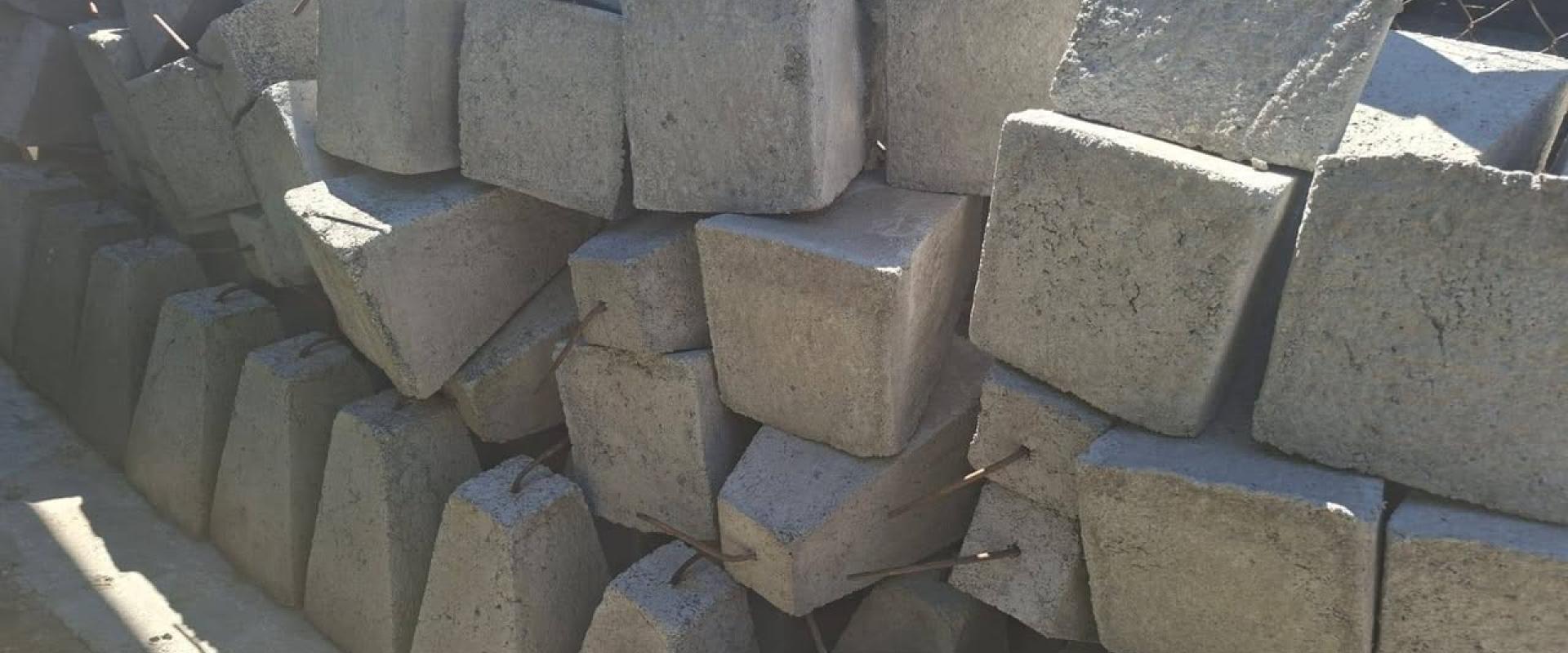 Apoyos de cemento de 30 y 40