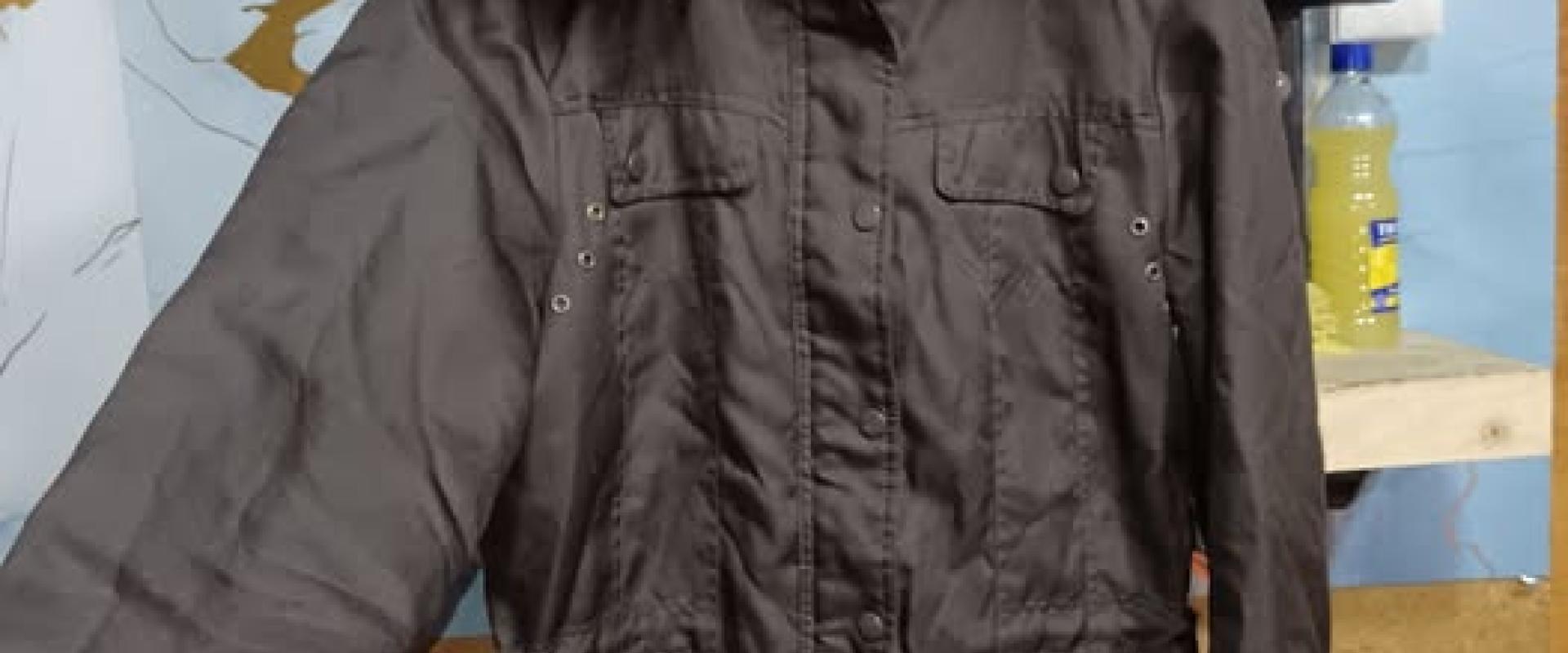 Parka con capucha de piel talla M-L