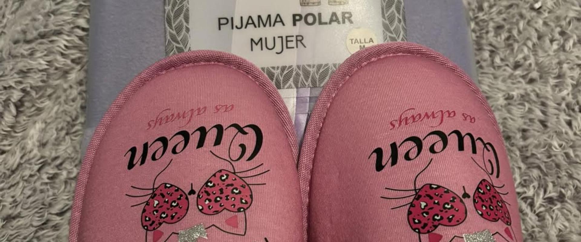 Pack pijama polar y pantuflas