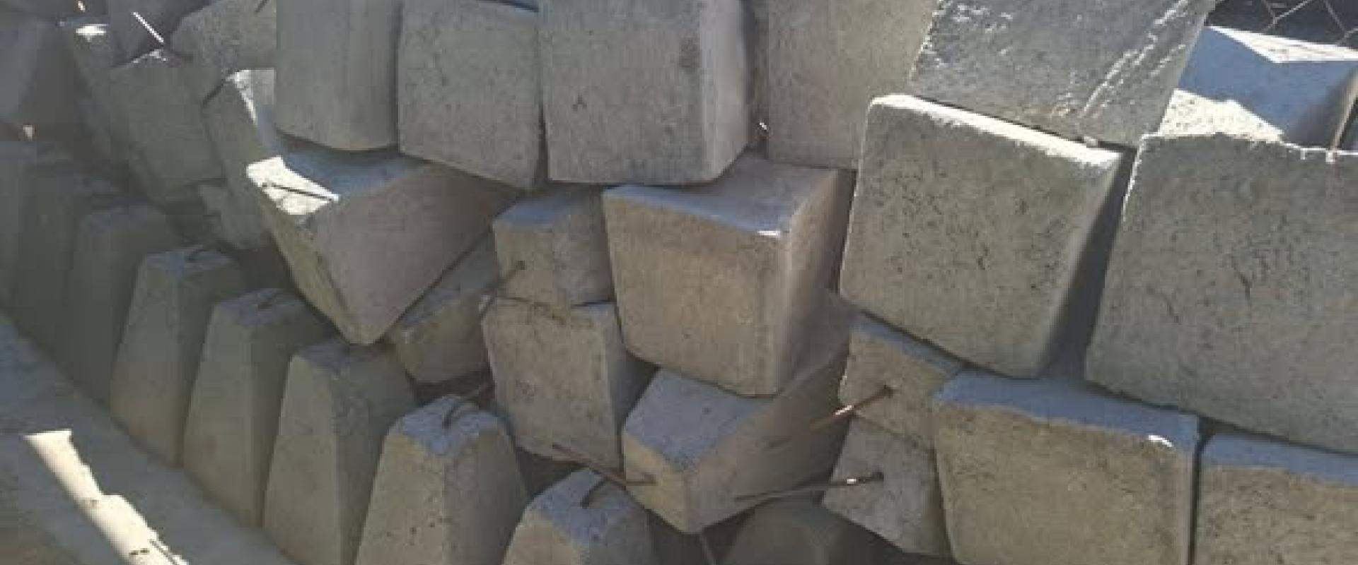 Apoyos de cemento de 30 y 40