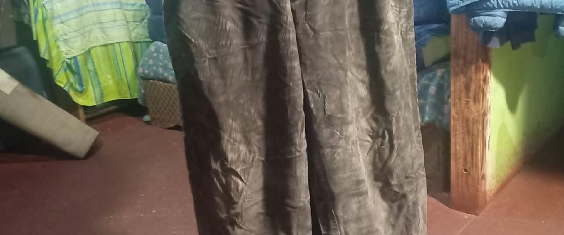 Pantalon talla 42