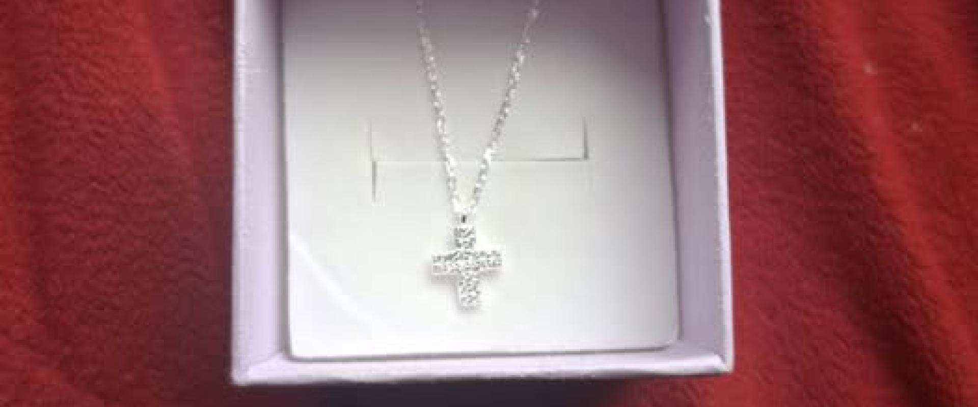 Collar de cruz plata 925