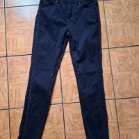 Carcasa Samsung A56 5G y Jeans talla 38