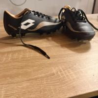 Zapatos de fútbol Lotto talla 34