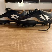 Zapatos de fútbol Lotto talla 34