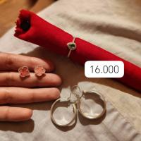 Conjunto de joyas de plata (anillo, pulsera y pendientes)