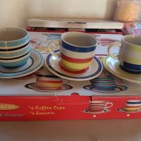 Set de 12 piezas de platos y tazas 350cc