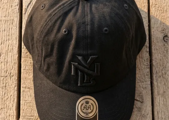Jockey NY Dad Hat Negro Total | Double AA Fitted Chile — Minimalismo Puro