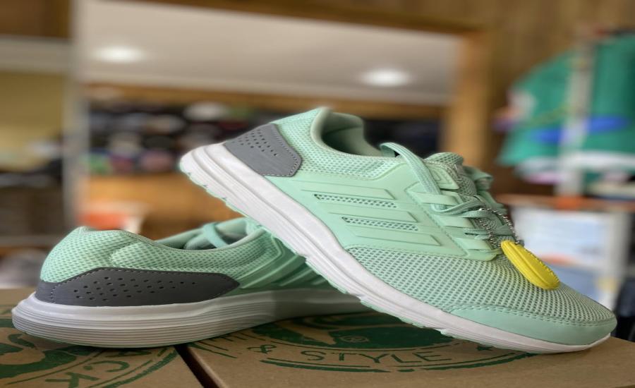 Zapatillas Adidas de dama talla 40