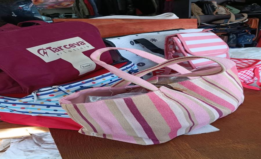 Bolsos y loncheras A&A Boutique