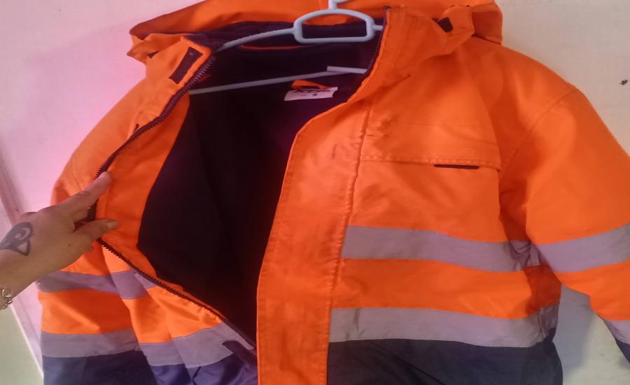 Chaqueta gruesa naranja reflectante