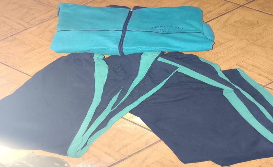 Conjunto buzo y polerón talla 14 y talla 10