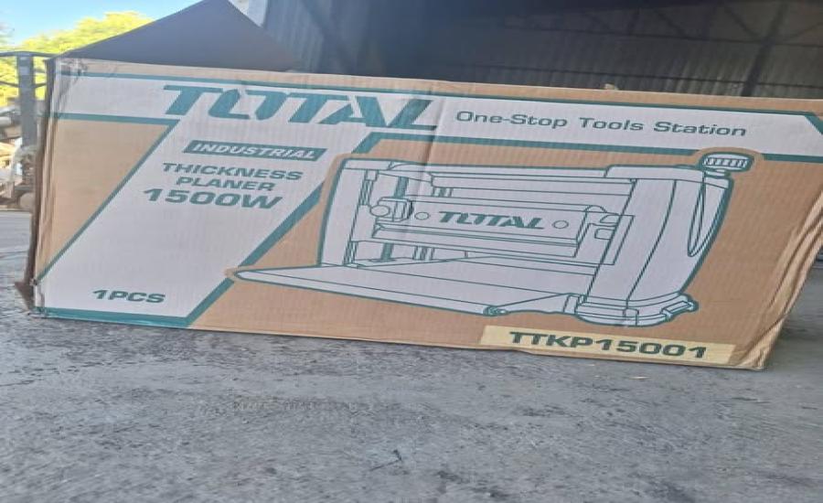 Cepilladora eléctrica Total 1500W TTKP15001