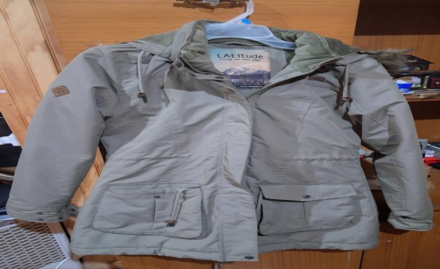 Casaca Latitude mujer talla M y Casaca mujer talla L