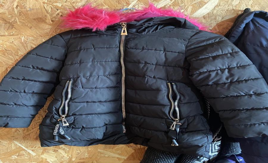 Chaqueta acolchada negra talla 12