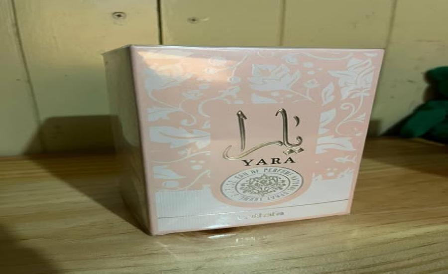 Perfume Yara rosado 100ml y perfumes de cartera