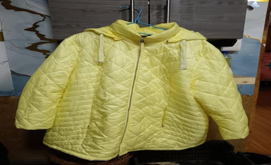 Parka acolchada amarilla talla L